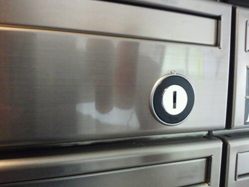 加古川市のマンションで玄関の鍵タジマポストのカギ交換　20120510