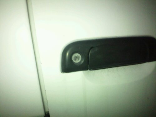 神崎郡福崎町でトヨタハイエース自動車のインロック　鍵閉じ込み　鍵作製　20111102